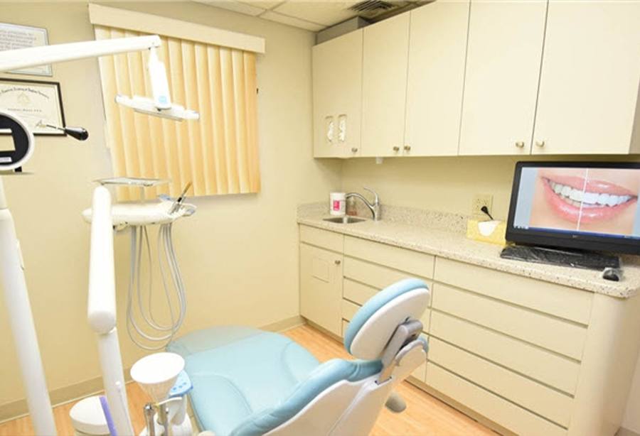 Dental treatment room