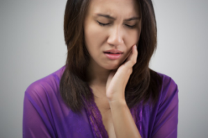 Woman with toothache